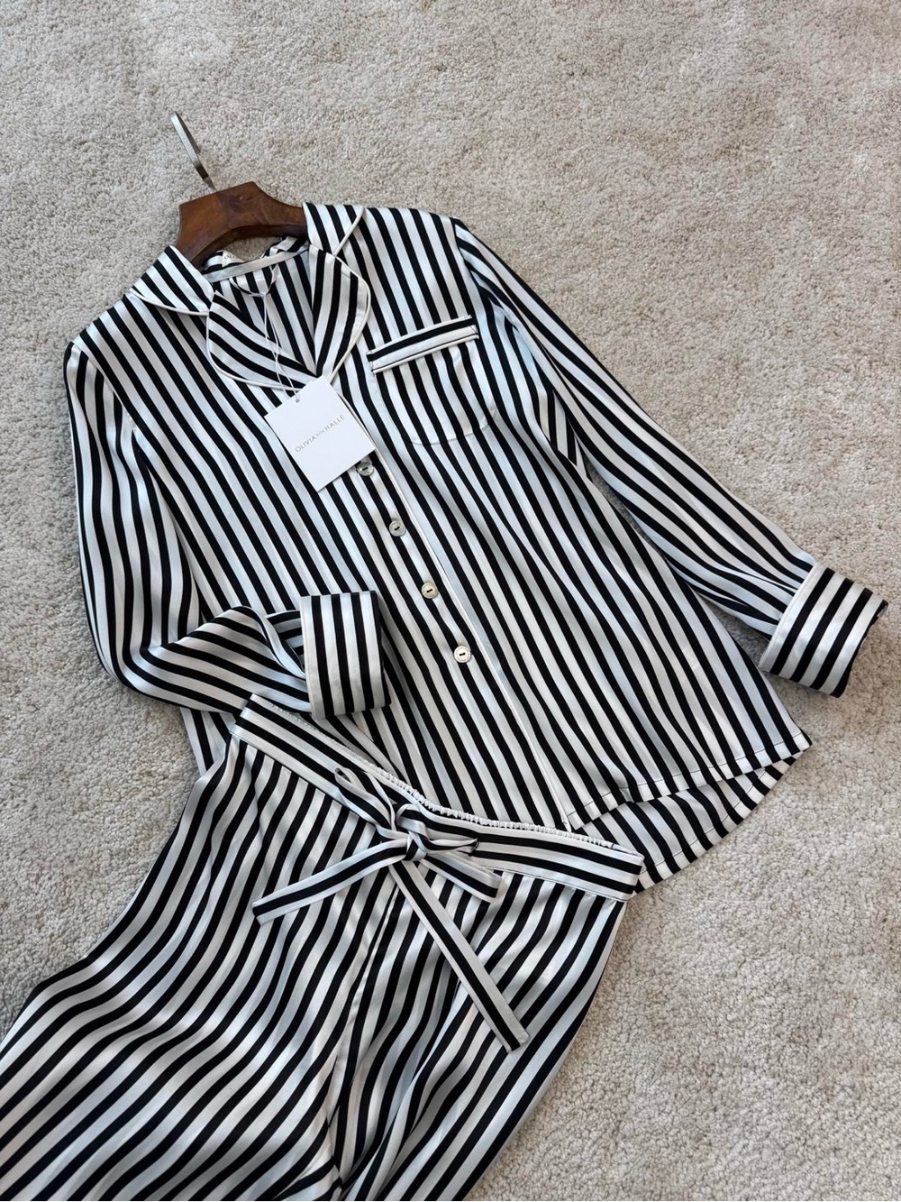 NWOT Olivia von Halle Women's Satin Silk Pajama Set in Stripes, Size S - Picture 3 of 8